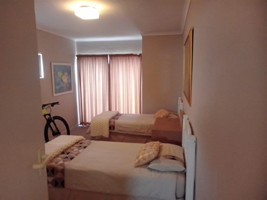 5 Bedroom Property for Sale in Wavecrest Eastern Cape